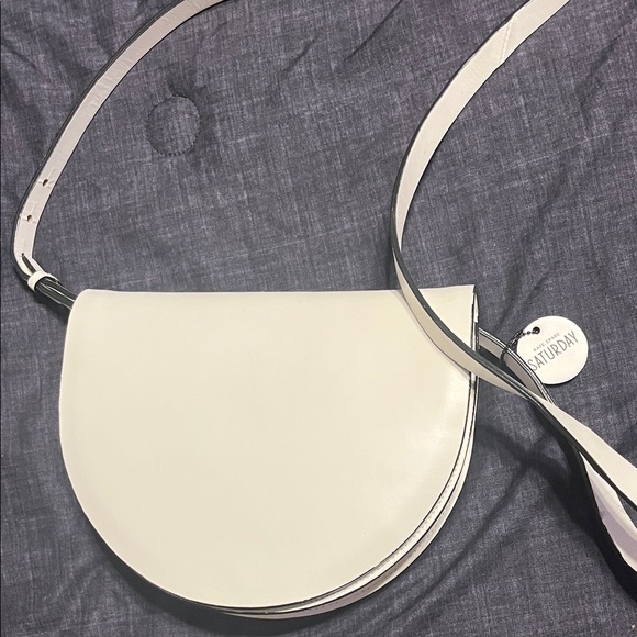 Kate Spade Cream Crossbody Bag with Grid Interior - Picture 6 of 8